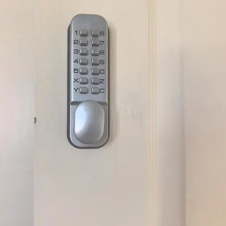 Homestay Dd Private Double With Shared Bathroom York