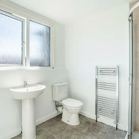 Dd Private Double With Shared Bathroom 民宿 *